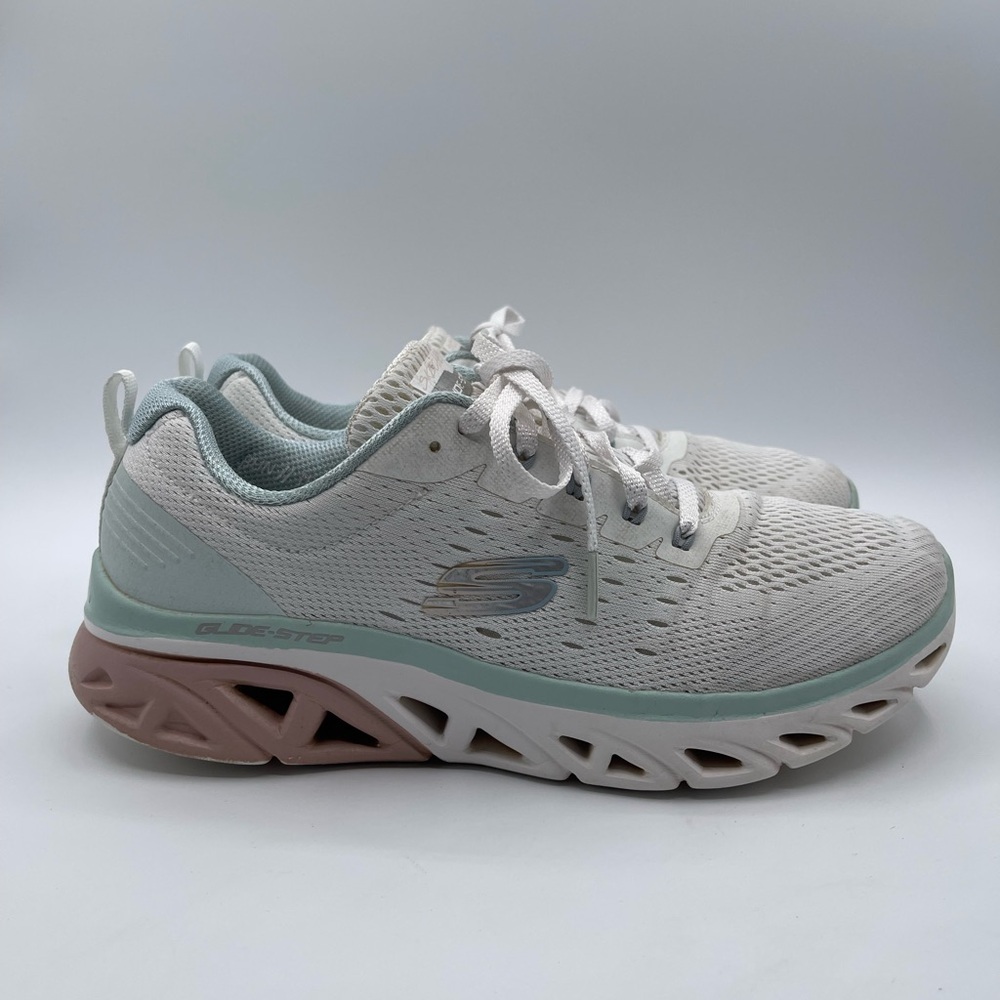 Skechers Women’s 9.5 Glide Step Air Cooled Foam Fitness Workout Comfy Sneaker